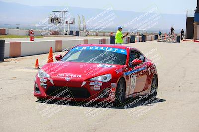 media/Apr-30-2022-CalClub SCCA (Sat) [[98b58ad398]]/Around the Pits/